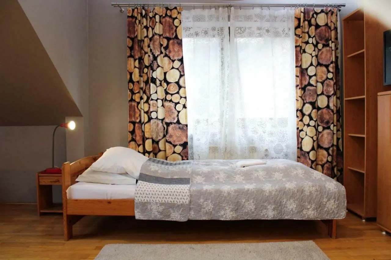 Pensionat Goscina Pod Sosna Hotell Krasków